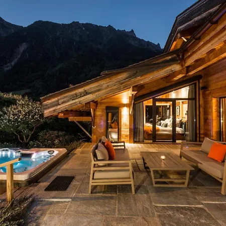Luxury Chaelt With Sauna And 5bdr *